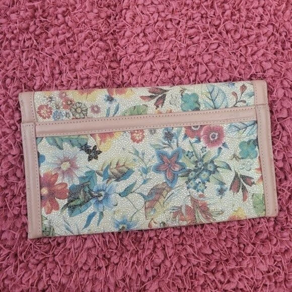 Sondra Roberts floral leather envelope clutch - Picture 3 of 8